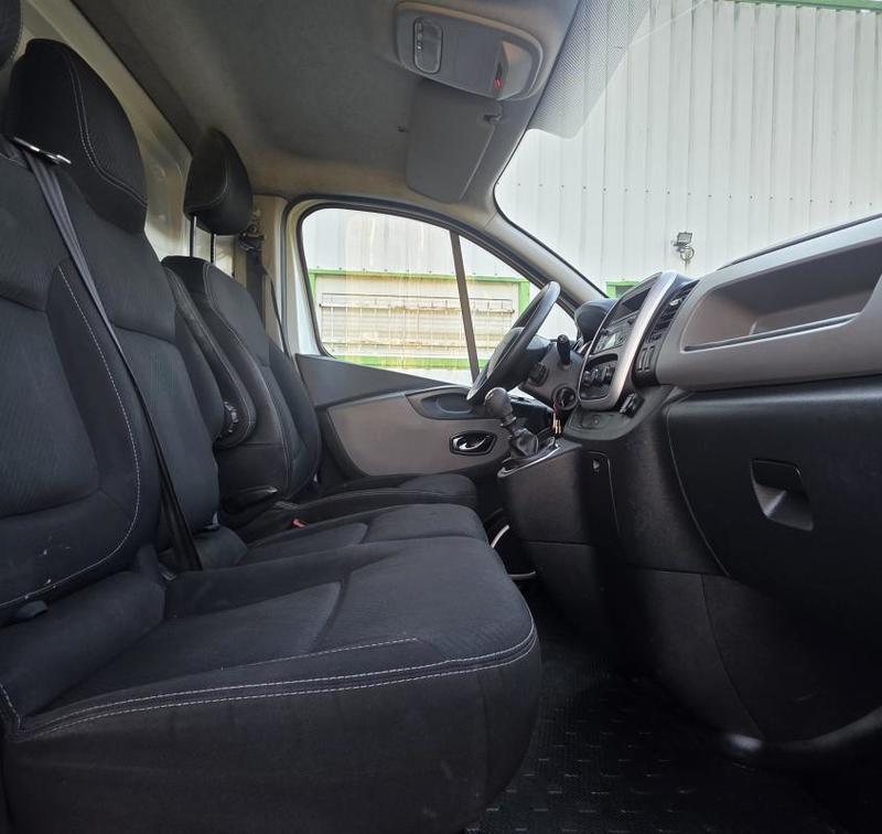 Renault Trafic 1° Main 1.6 dci 1000kg Grand Confort Entretenu chez Renault Attelage / Clim Régul