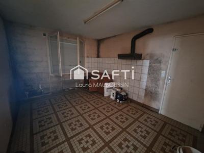 Maison - 99 m² - 7 pièces