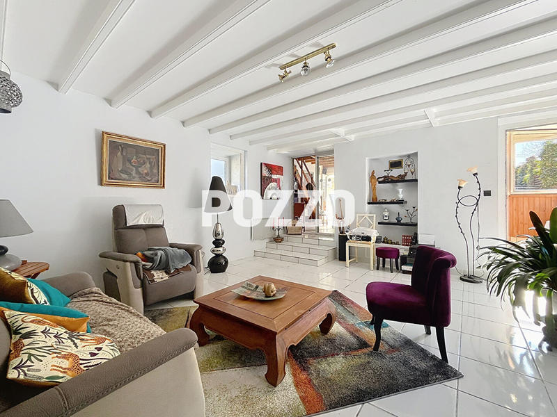 Maison - 90 m² - 5 pièces