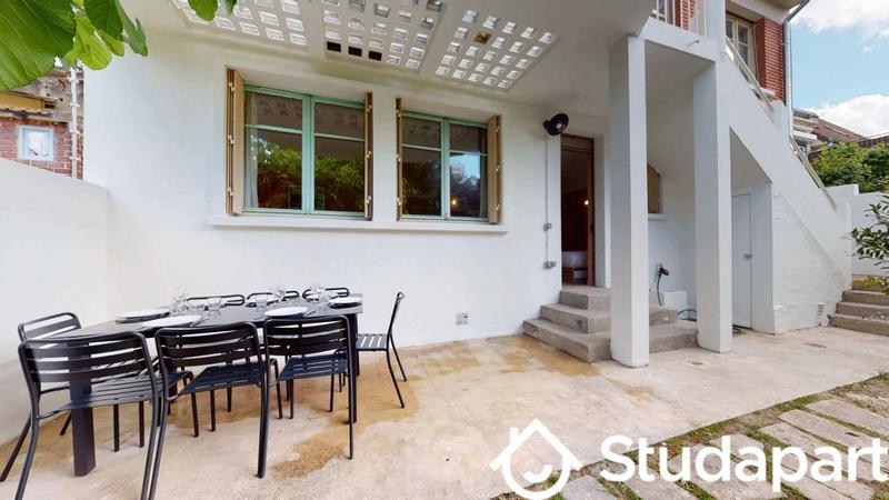 Chambre - 9 m² - 1 pièce