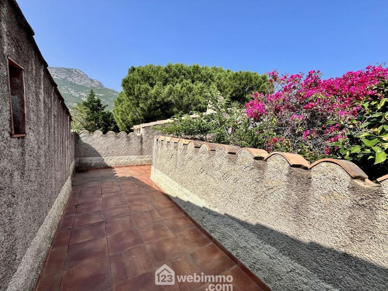 Villa - 259 m² - 7 pièces