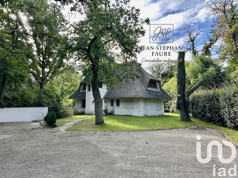 Maison - 180 m² - 7 pièces