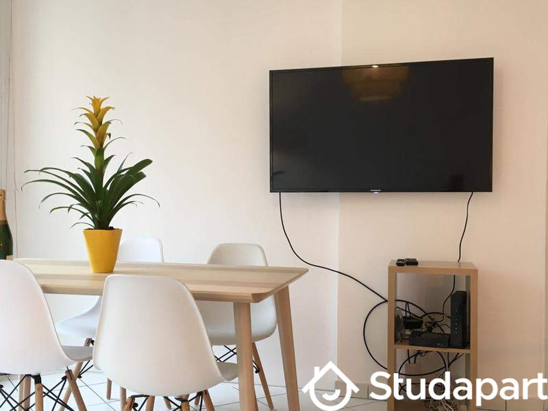 Chambre - 11 m² - 1 pièce