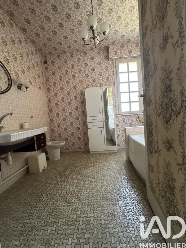 Maison - 322 m² - 9 pièces