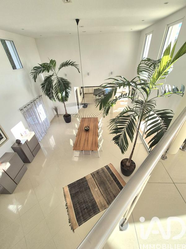 Maison de maîtres - 356 m² - 9 pièces