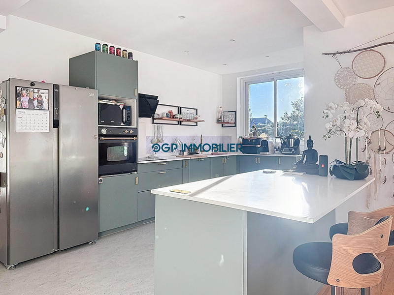 Maison - 146 m² - 5 pièces