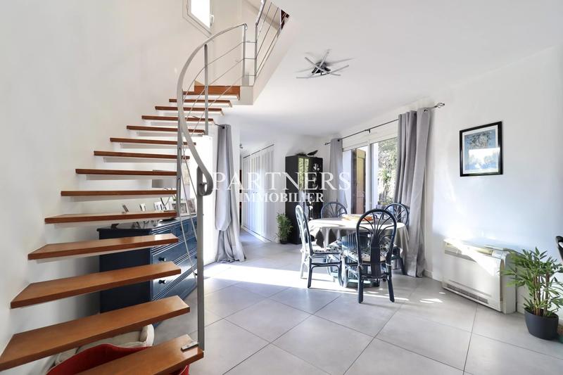 Maison - 141 m² - 5 pièces