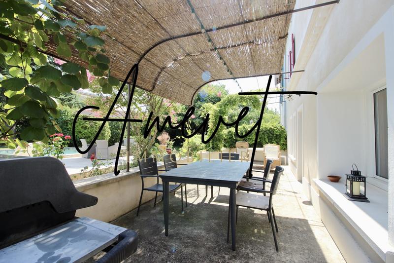 Mas - 204 m² - 9 pièces