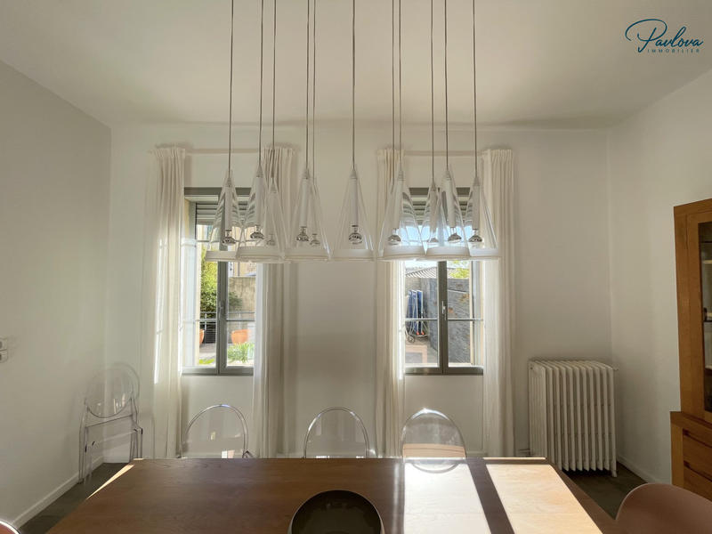 Maison - 181 m² - 6 pièces