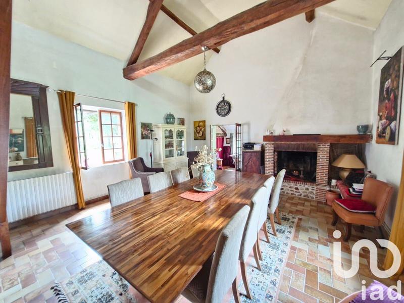 Maison - 200 m² - 11 pièces