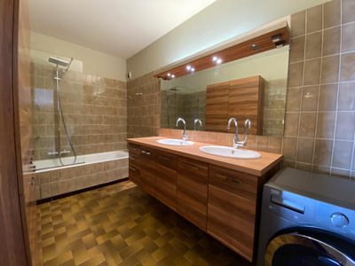 Appartement - 83 m² - 2 pièces