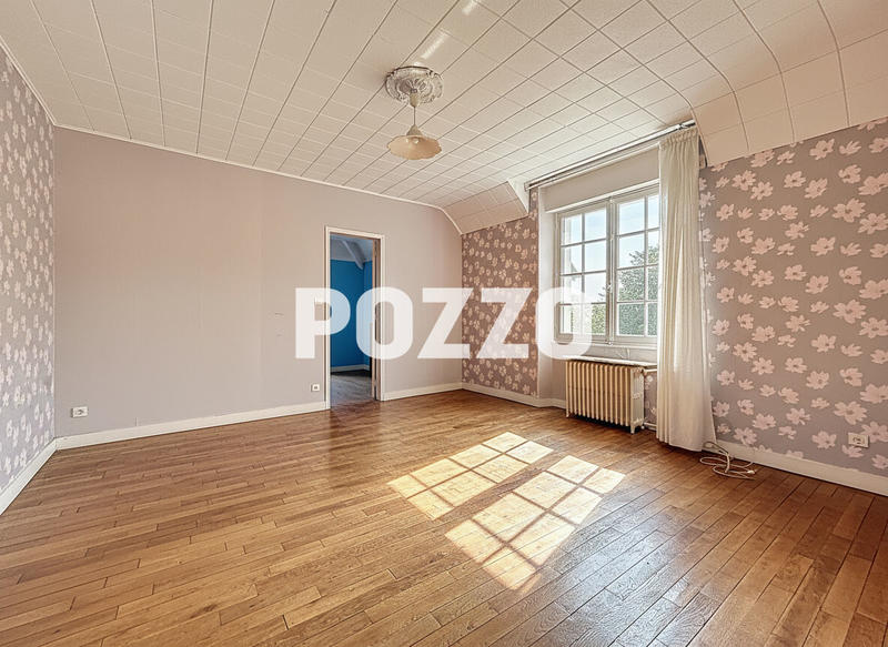 Maison - 177 m² - 8 pièces