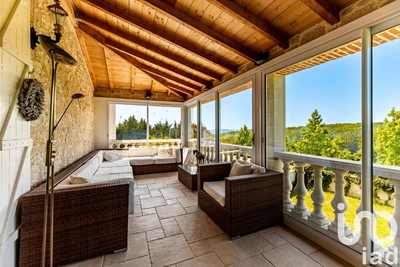 Maison - 330 m² - 7 pièces