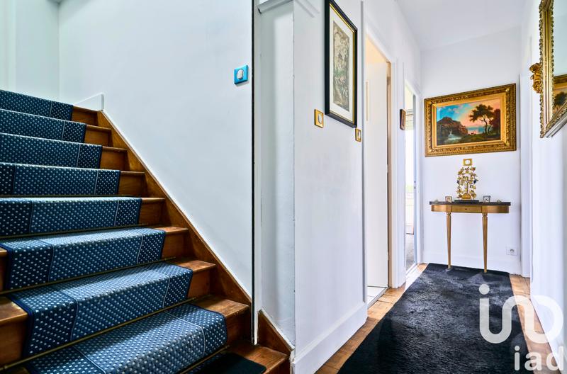 Maison - 270 m² - 11 pièces