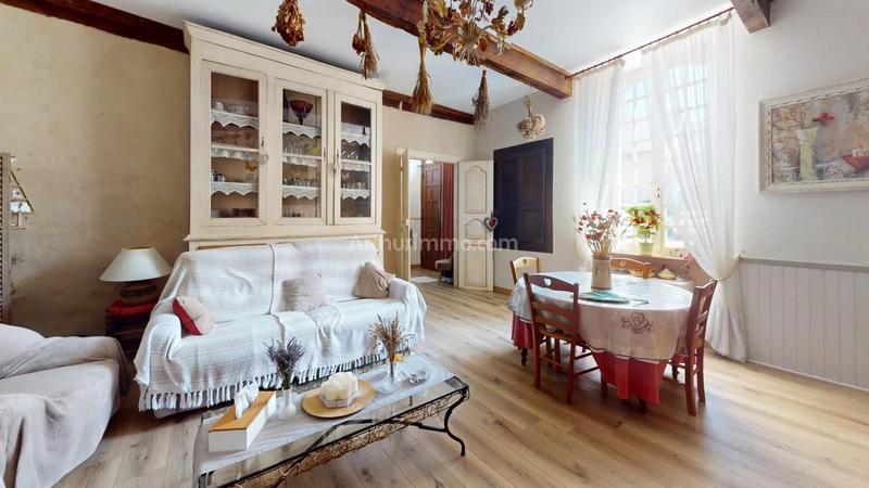 Maison - 241 m² - 6 pièces