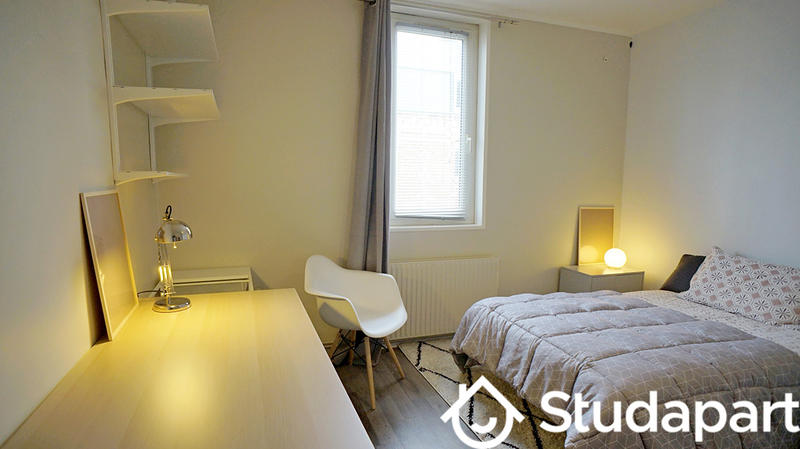 Chambre - 11 m² - 1 pièce