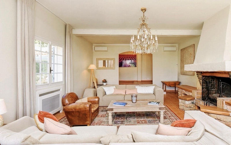 Villa - 260 m² - 8 pièces