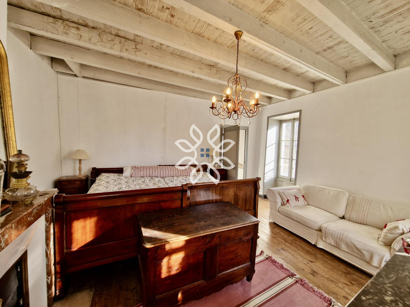 Maison de village - 115 m² - 7 pièces