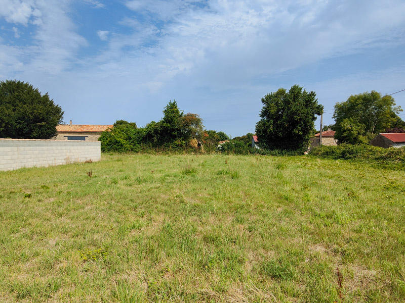 Terrain constructible - 875 m²