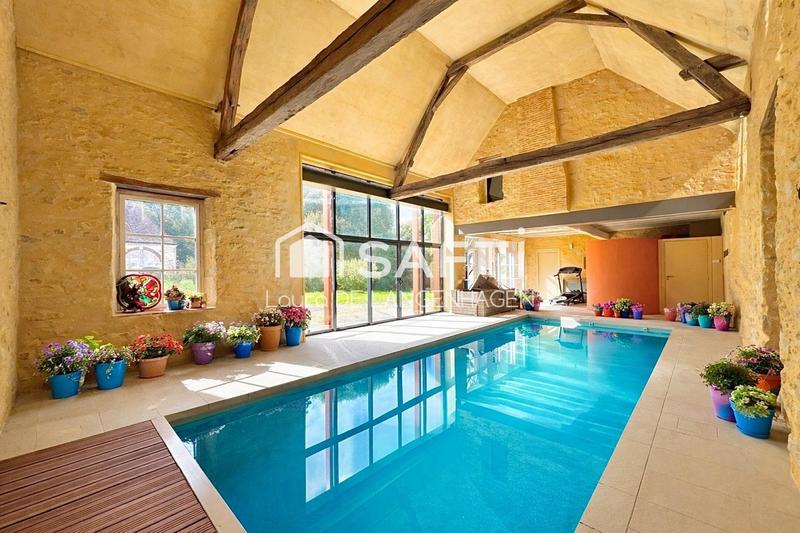 Propriété - 358 m² - 12 pièces