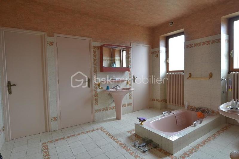 Propriété - 282 m² - 7 pièces