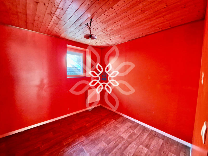 Maison - 107 m² - 7 pièces