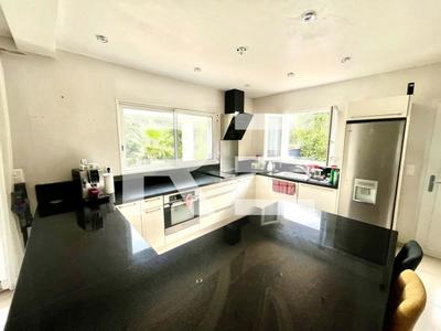 Villa - 130 m² - 5 pièces