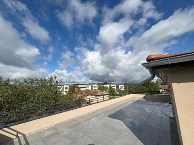 Appartement - 75 m² - 4 pièces