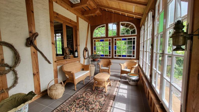 Maison - 348 m² - 8 pièces