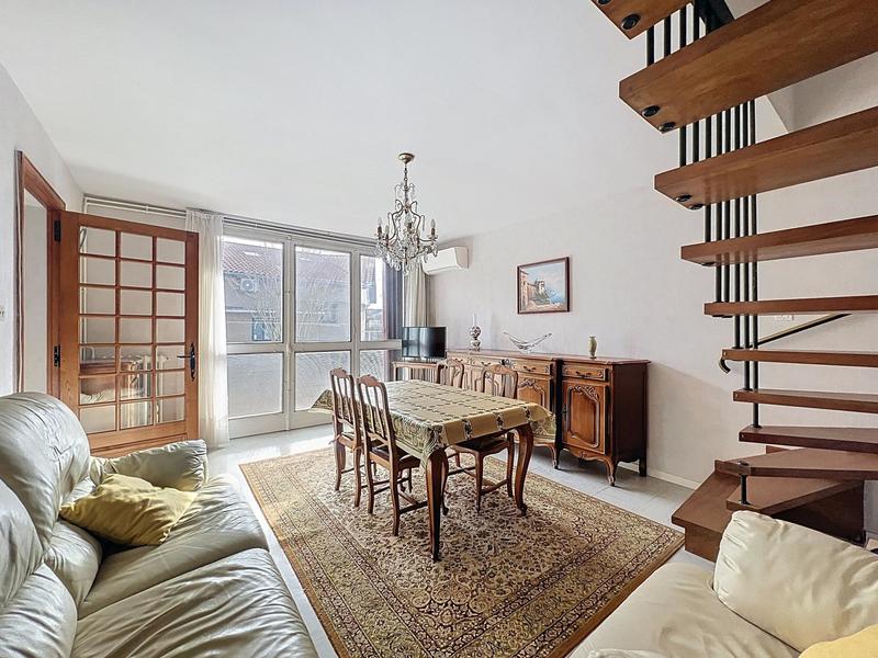 Maison - 98 m² - 5 pièces