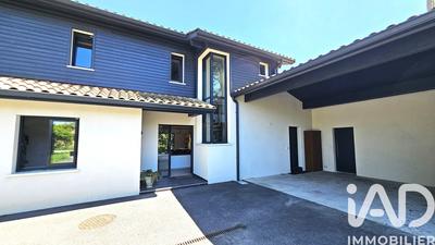 Maison de maîtres - 199 m² - 7 pièces