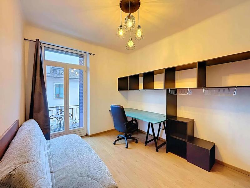Appartement - 81 m² - 3 pièces
