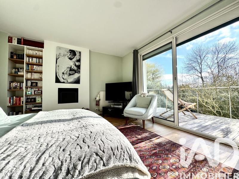 Maison - 232 m² - 8 pièces