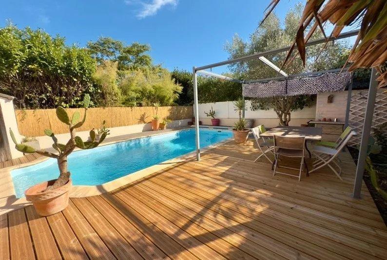 Maison - 103 m² - 6 pièces