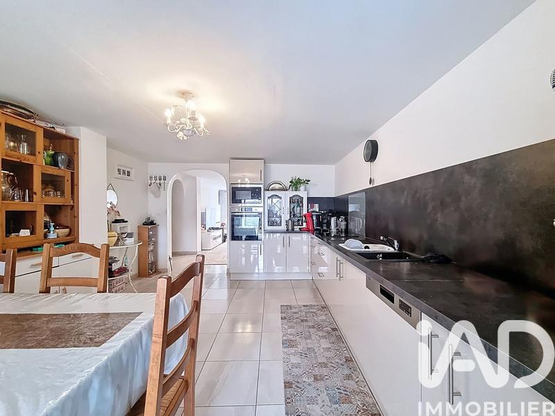 Maison - 208 m² - 5 pièces