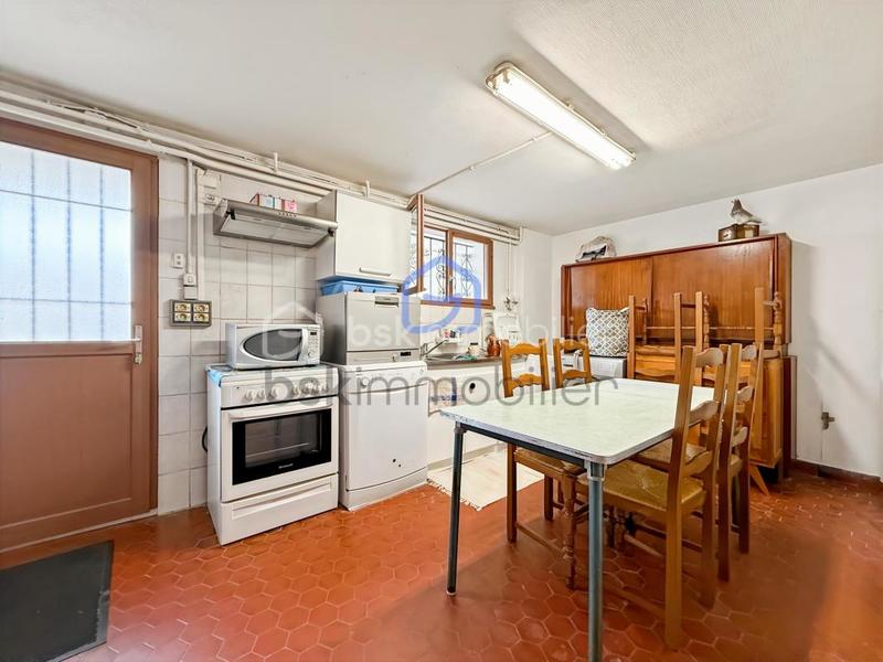 Pavillon - 185 m² - 8 pièces