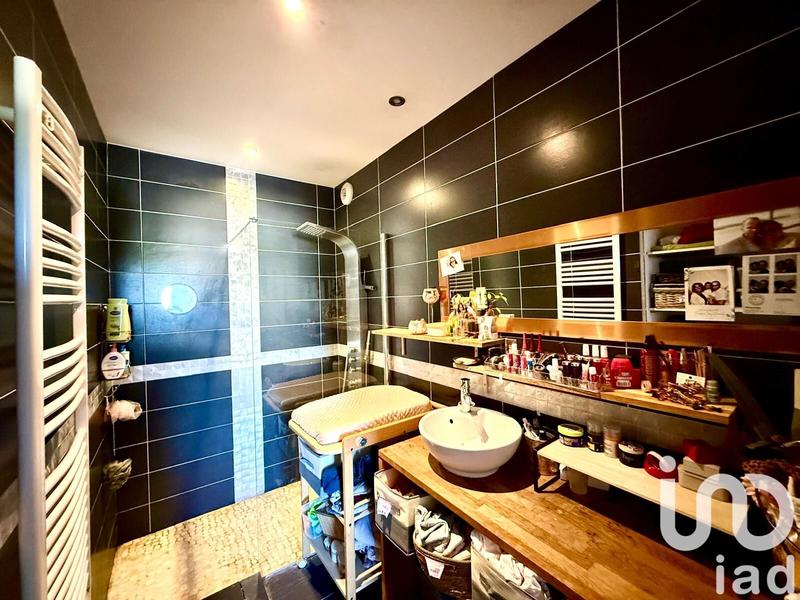 Maison - 160 m² - 9 pièces