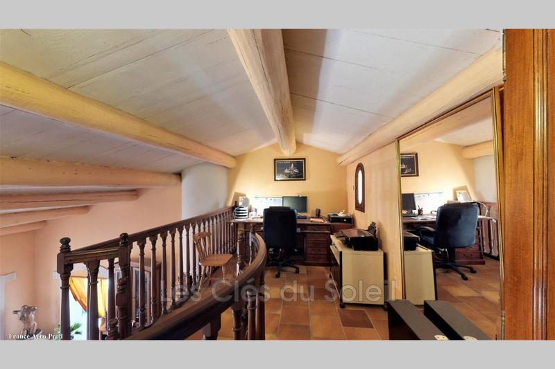 Maison - 226 m² - 8 pièces