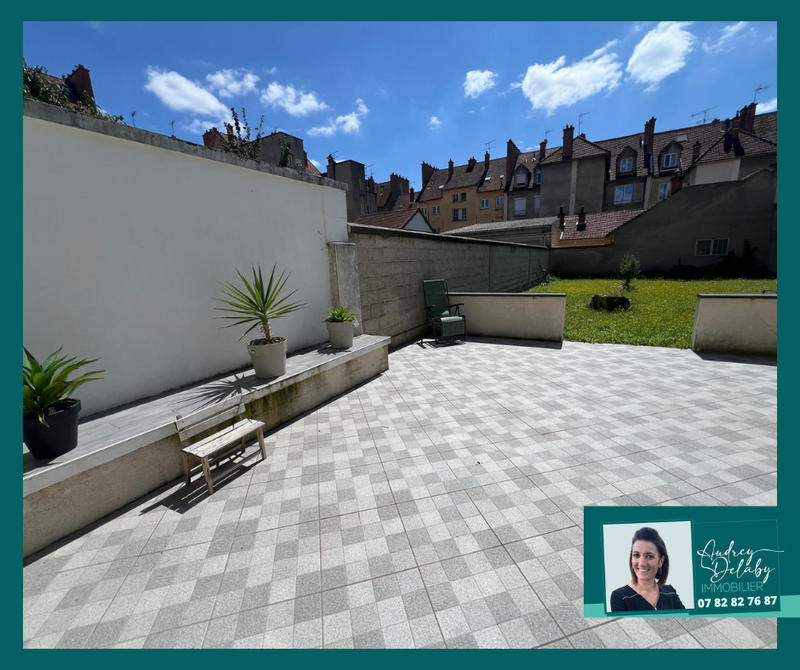 Maison - 205 m² - 7 pièces