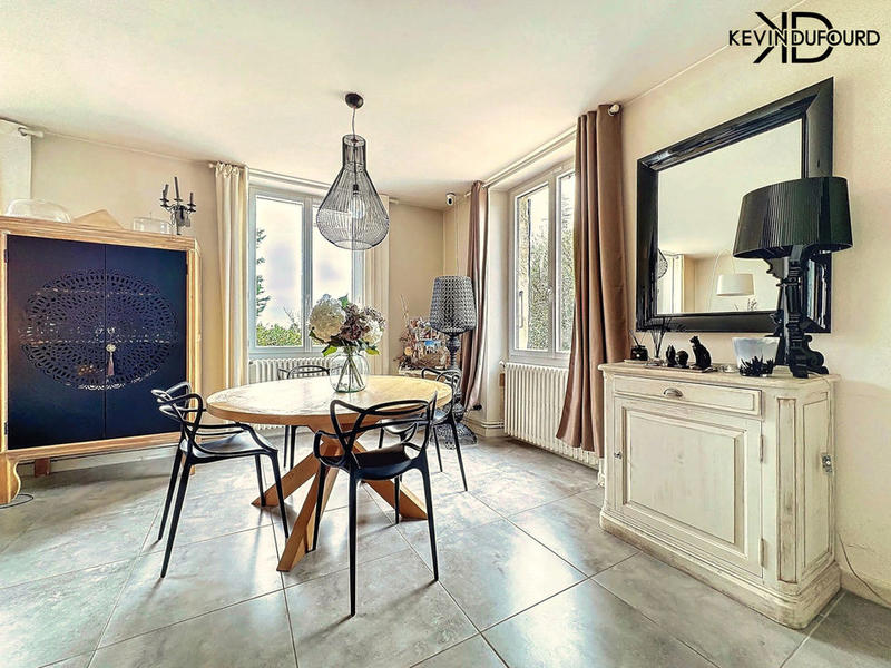 Maison en pierre - 130 m² - 6 pièces