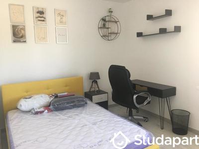 Chambre - 9 m² - 1 pièce