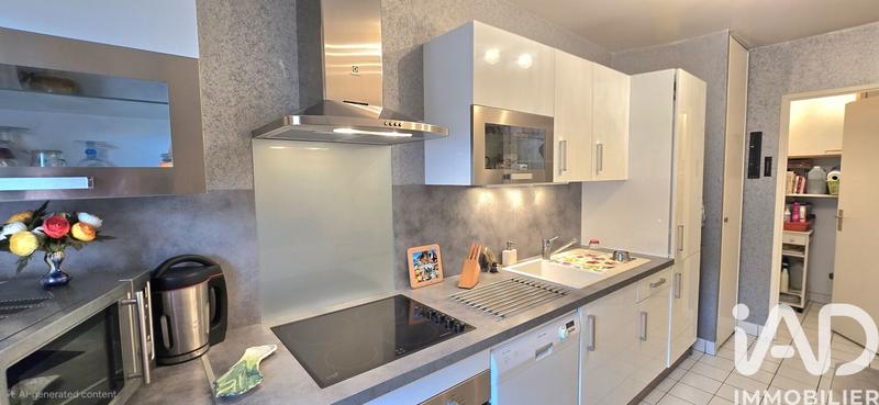 Appartement - 94 m² - 4 pièces