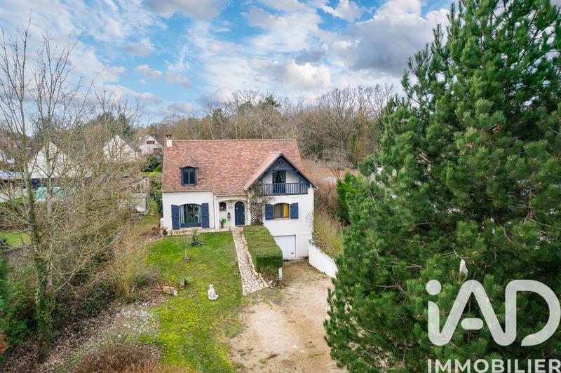 Maison - 210 m² - 9 pièces