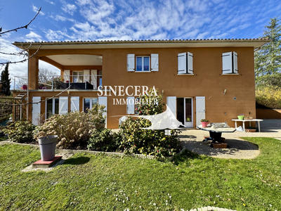 Maison - 200 m² - 10 pièces