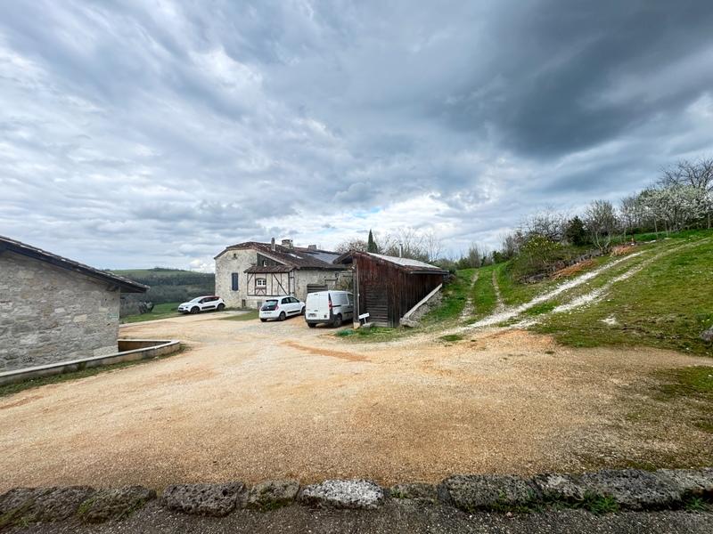 Propriété - 500 m² - 15 pièces