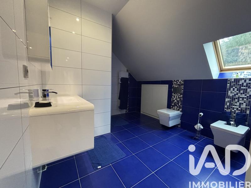 Maison - 236 m² - 10 pièces