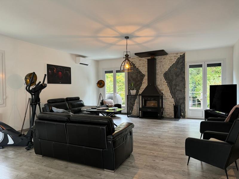 Maison - 265 m² - 7 pièces