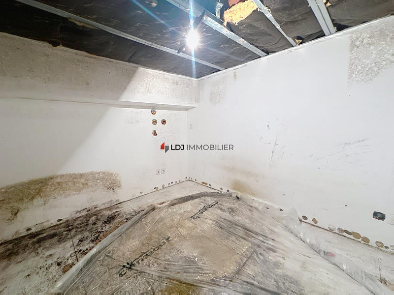 Appartement - 93 m² - 4 pièces