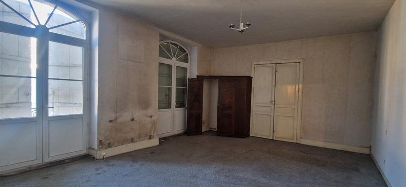 Appartement - 225 m² - 8 pièces