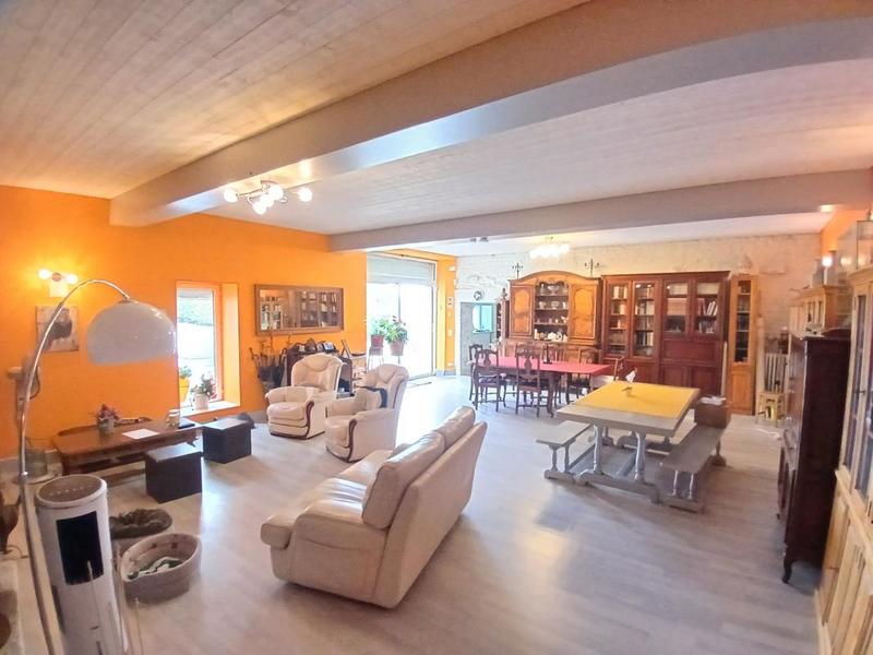 Maison en pierre - 191 m² - 6 pièces